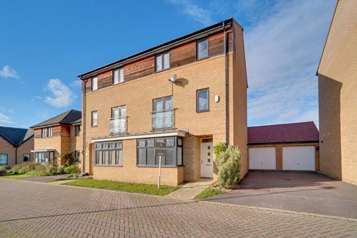 4 Bedroom Semi-Detached House For Sale In Tern Drive, St. Ives, Cambridgeshire, PE27