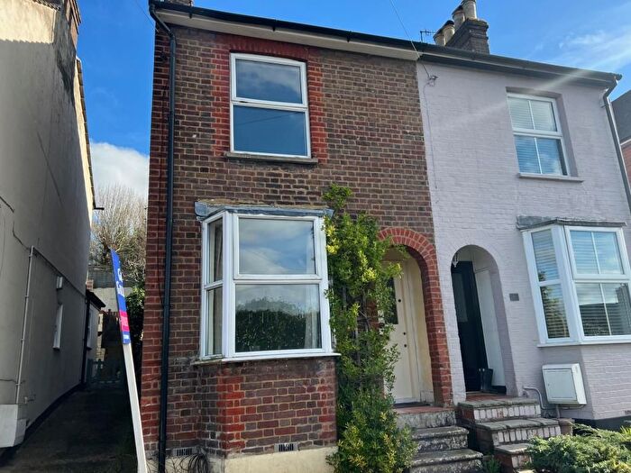 3 Bedroom Semi Detached House To Rent In Kirtle Road, Chesham, HP5