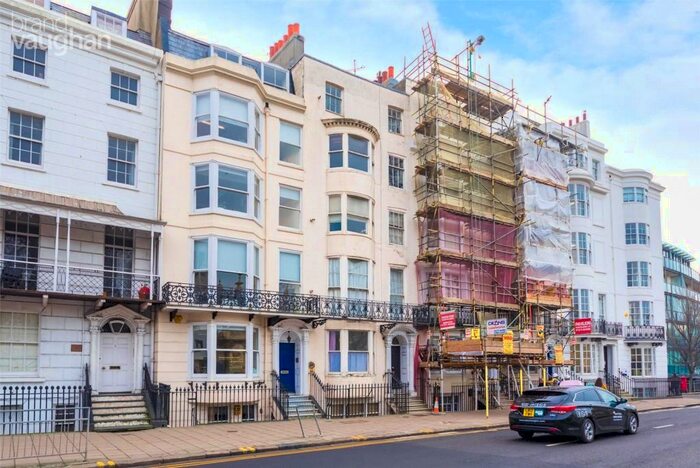 Flat To Rent In Pavilion Parade, Brighton, BN2