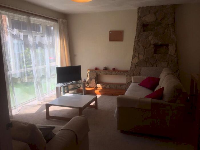 4 Bedroom Property To Rent In Payton Mews, Canterbury, CT1