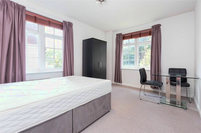 Studio To Rent In Langford Court, Abbey Road, London, NW8