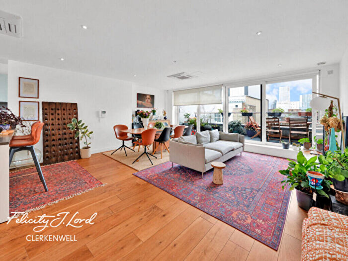 2 Bedroom Apartment To Rent In Clerkenwell Road, EC1M
