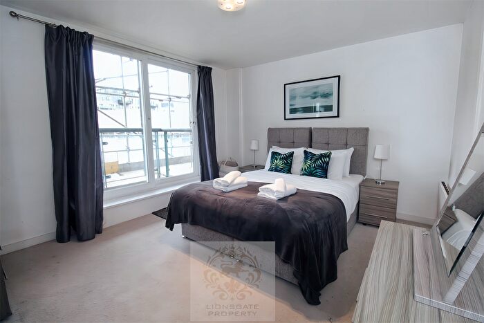 3 Bedroom Flat To Rent In Point Pleasant, Wandsworth, SW18