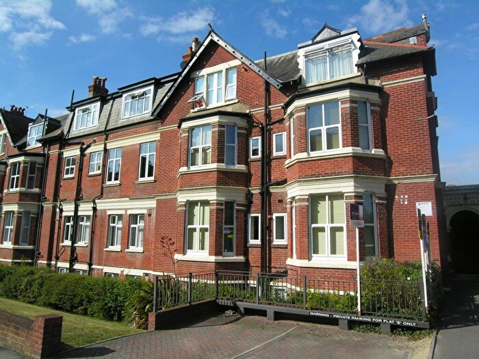 1 Bedroom Flat To Rent In Bedroom First Floor Flat In Bournemouth, BH2
