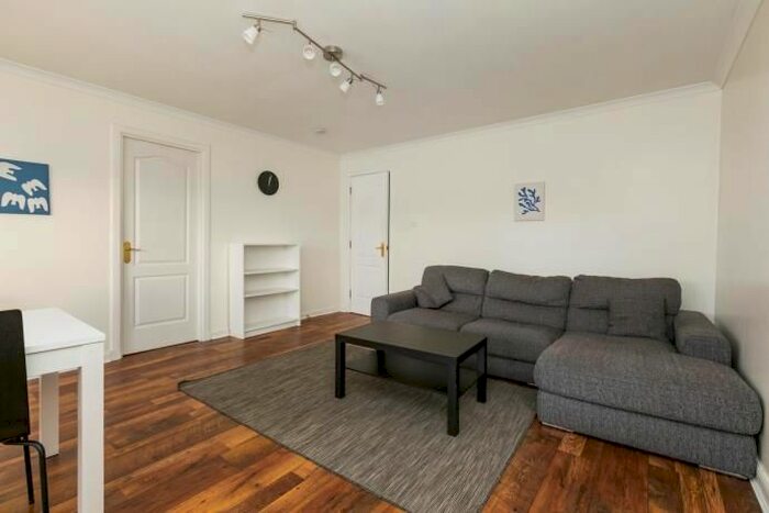 2 Bedroom Flat To Rent In B/, Gilmerton Road, Edinburgh, EH16