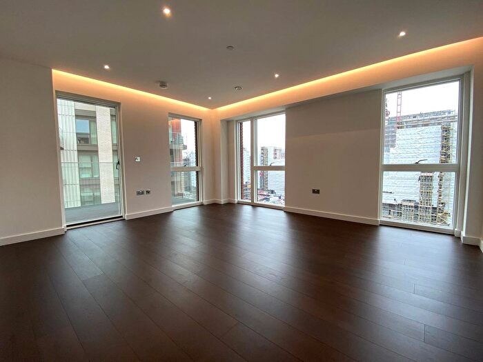 2 Bedroom Flat To Rent In Malthouse Road, Lexington Gardens, Nine Elms, SW11