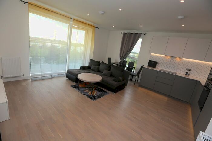 2 Bedroom Flat To Rent In Accolade Avenue, Southall UB1