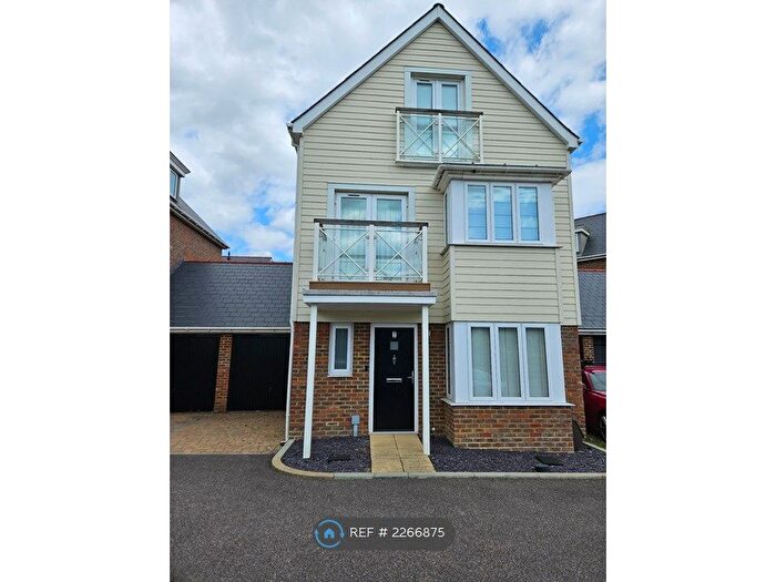 4 Bedroom Detached House To Rent In Steadman Close, Snodland, ME6