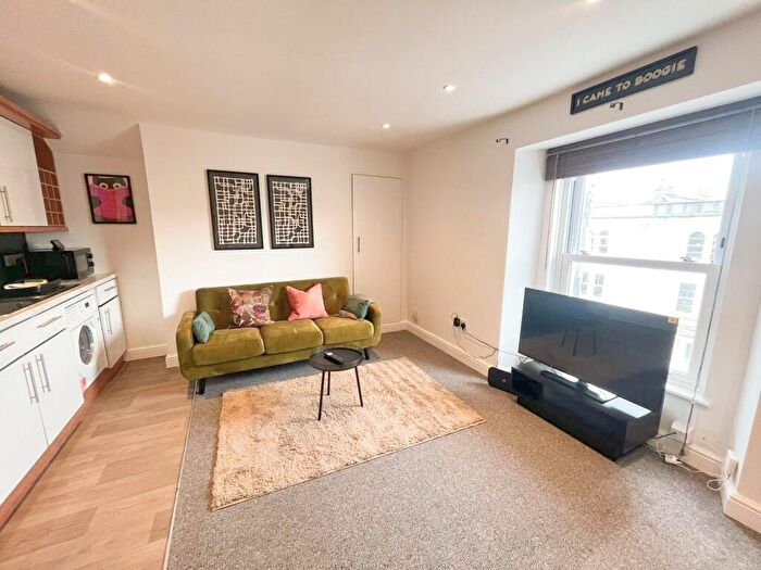 2 Bedroom Flat To Rent In City Road, Bristol, BS2