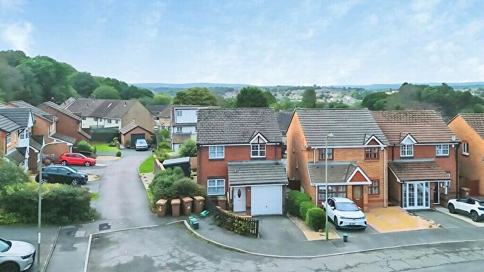 3 Bedroom Semi-Detached House For Sale In Ynys-y-coed, Oakdale, NP12