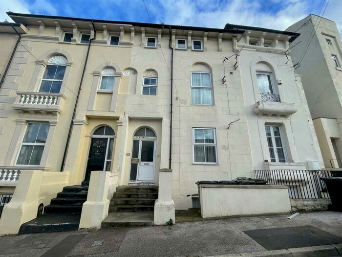 1 Bedroom Flat To Rent In Pier Road, Northfleet, DA11