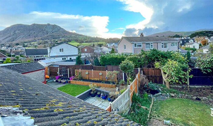 2 Bedroom Bungalow For Sale In Maes Y Glyn, Llanfairfechan, Conwy, LL33