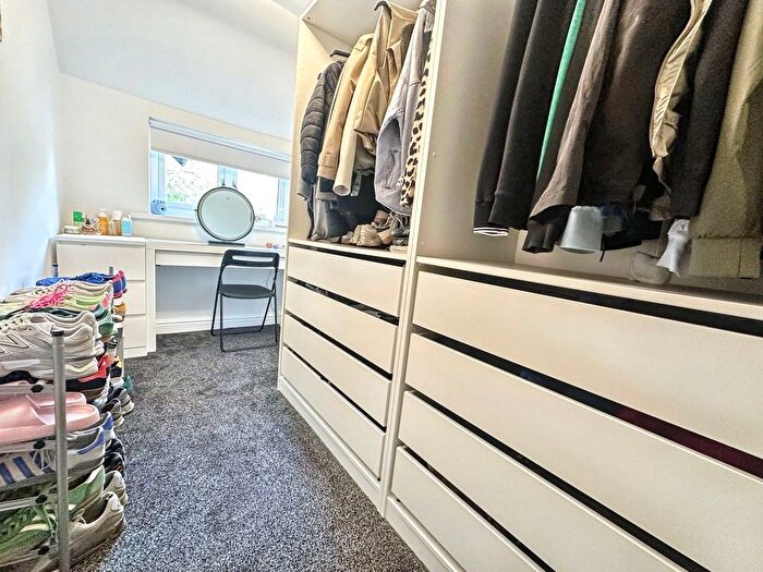 2 Bedroom Flat For Sale In Dunlin Drive, Washington, NE38