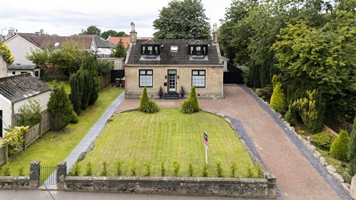 4 Bedroom Detached House For Sale In Station Road, Muirhead, G69