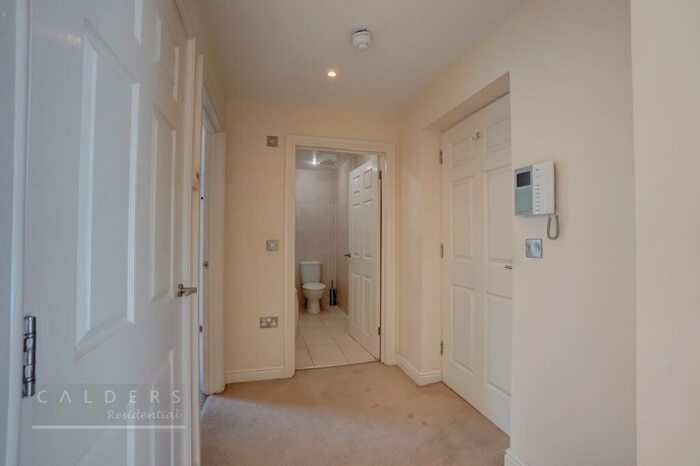 2 Bedroom Apartment For Sale In The Whitehouse, Tamworth, B79
