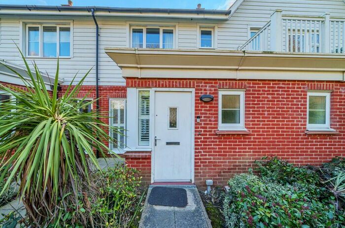 3 Bedroom Semi-Detached House To Rent In Carolina Drive, HP11