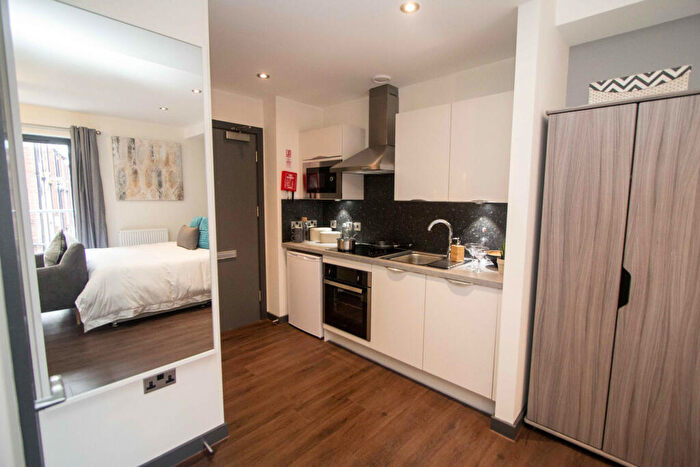 1 Bedroom Flat To Rent In Cardigan Lane, Leeds, LS4