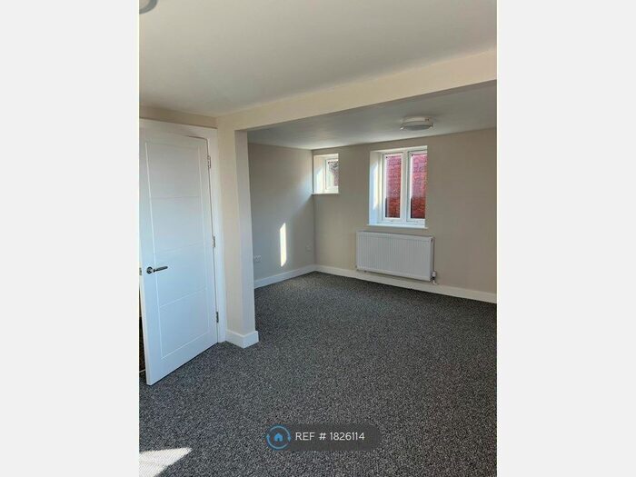 1 Bedroom Flat To Rent In Grays, Grays, RM17