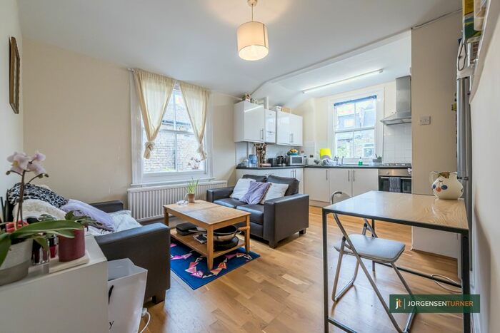 4 Bedroom Maisonette To Rent In Ormiston Grove, Shepherds Bush, London, W12