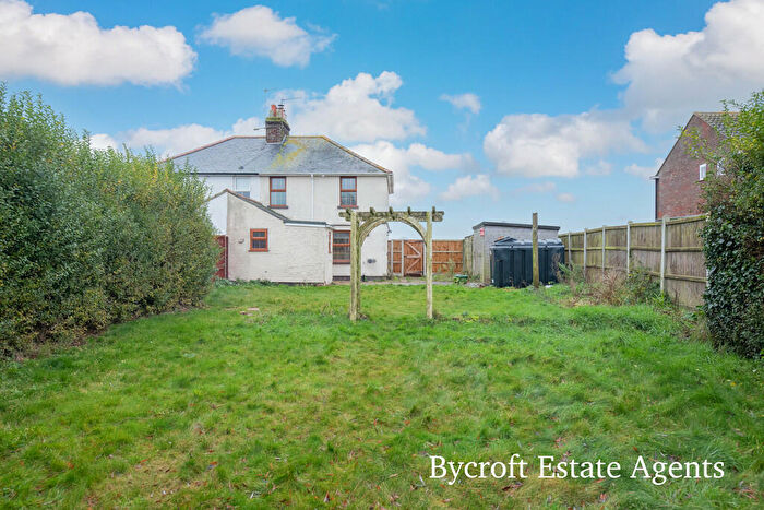 3 Bedroom Semi-Detached House For Sale In Church Road, Repps With Bastwick, NR29