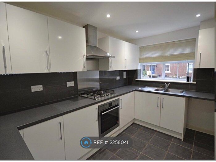 2 Bedroom End Of Terrace House To Rent In Felstead Crescent, Essex, CM24