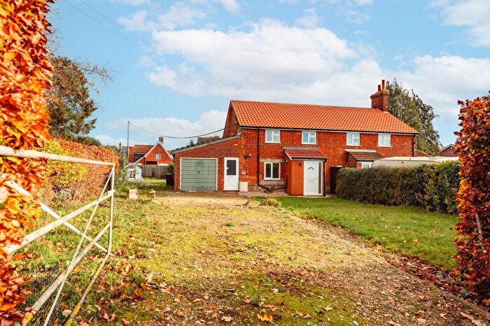 3 Bedroom House To Rent In Farm Way, Dereham, NR19