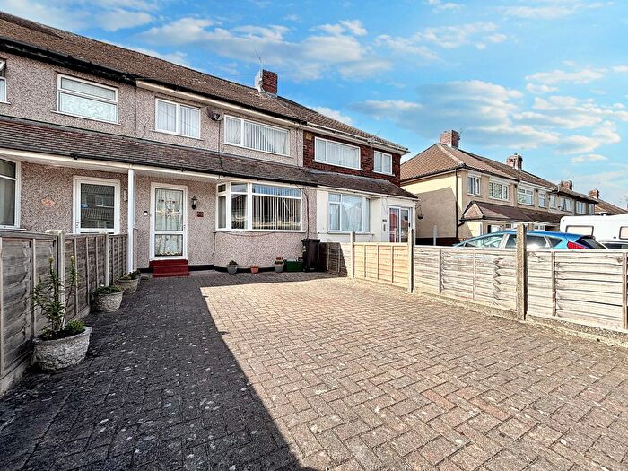 3 Bedroom Terraced House For Sale In Rodway Road, Patchway, Bristol, Avon, Pq, Gb, BS34