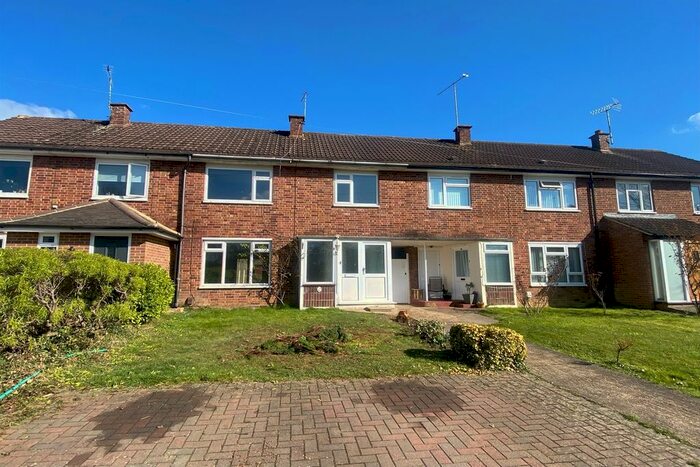 3 Bedroom Terraced House To Rent In The Roundway, Claygate, Esher, KT10