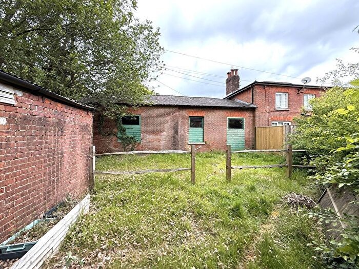 1 Bedroom Flat For Sale In Vinehall Road, Robertsbridge, TN32