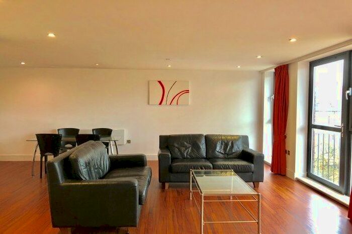 2 Bedroom Flat To Rent In The Ropewalk, Nottingham, NG1