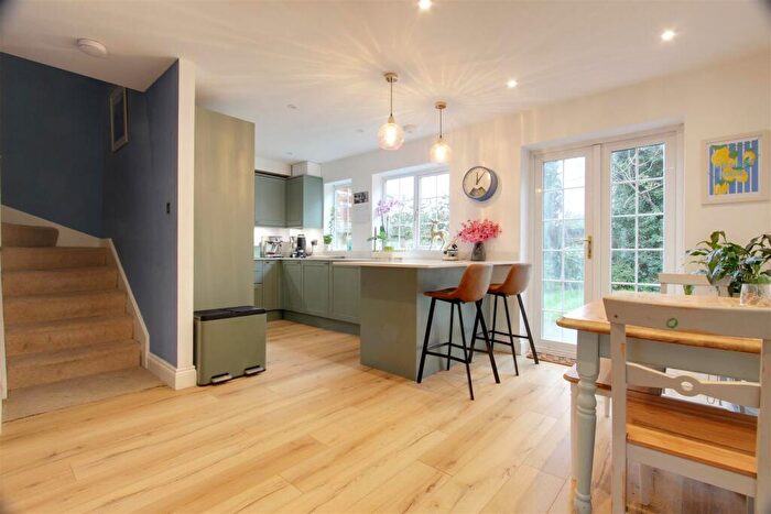 4 Bedroom House For Sale In Old Farm, Pitstone, LU7