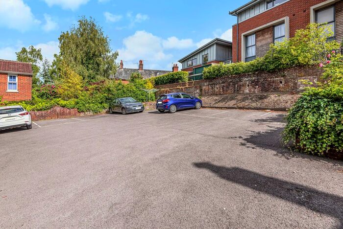1 Bedroom Flat To Rent In Romsey Road, Winchester, SO22