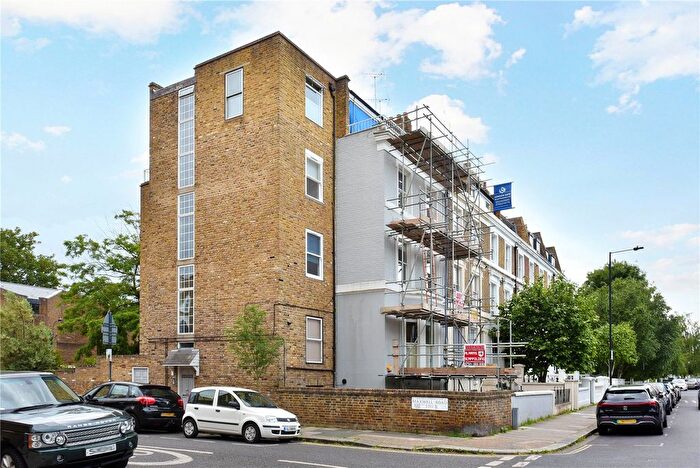 2 Bedroom Flat For Sale In Moore Park Road, Fulham, London, SW6