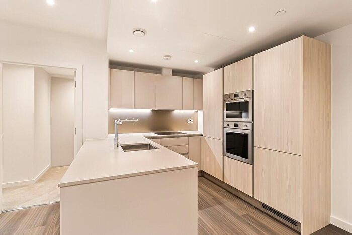 2 Bedroom Apartment To Rent In Nine Elms Lane, London, SW11