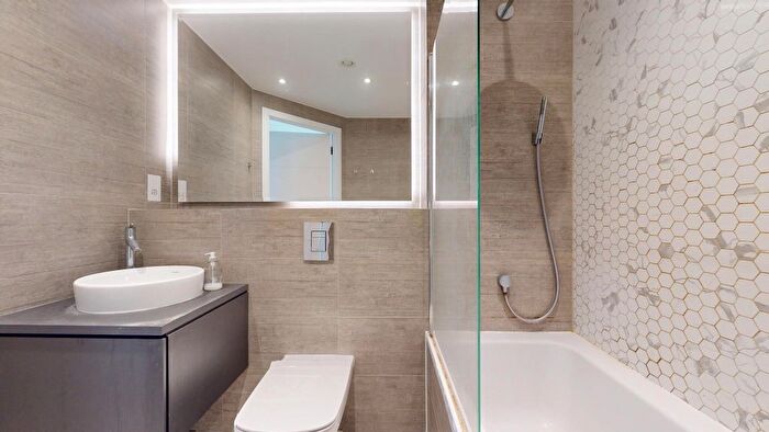 1 Bedroom Flat To Rent In New Horizons Court, Brentford, TW8