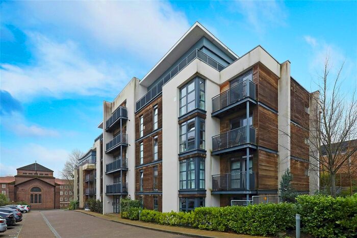 2 Bedroom Flat To Rent In Scott Avenue, London, SW15