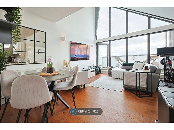 2 Bedroom Flat To Rent In Salisbury Street, London, W3