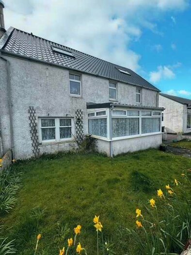 2 Bedroom Flat For Sale In Muneroy, Southend, By Campbeltown, PA28