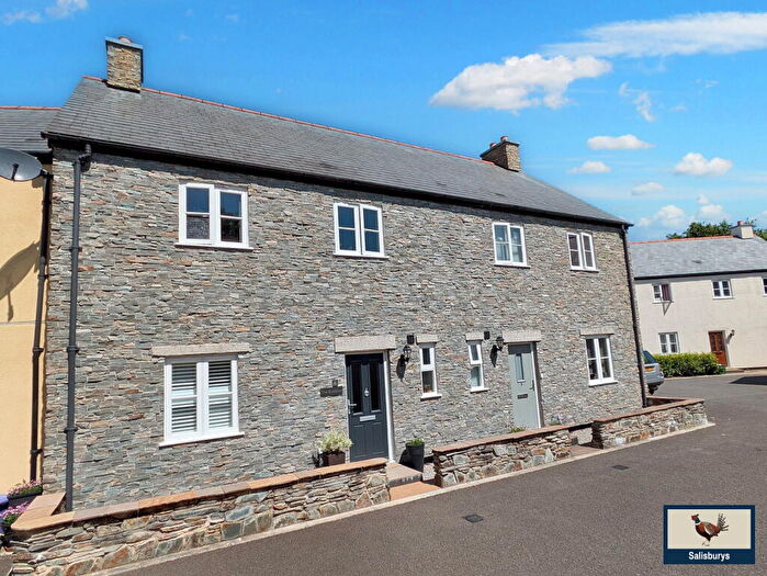 3 Bedroom Terraced House For Sale In Mary Tavy, ., PL19