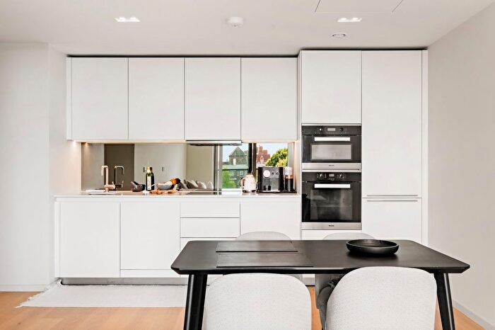 1 Bedroom Flat To Rent In Lillie Square, West Brompton, SW6