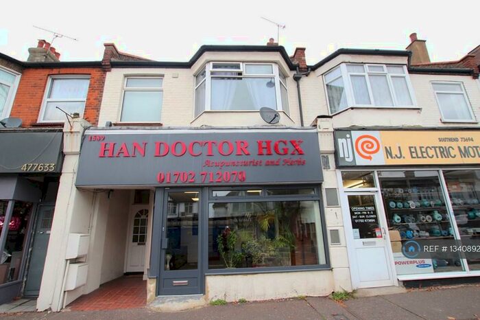 2 Bedroom Flat To Rent In Leigh On Sea, Essex, SS9