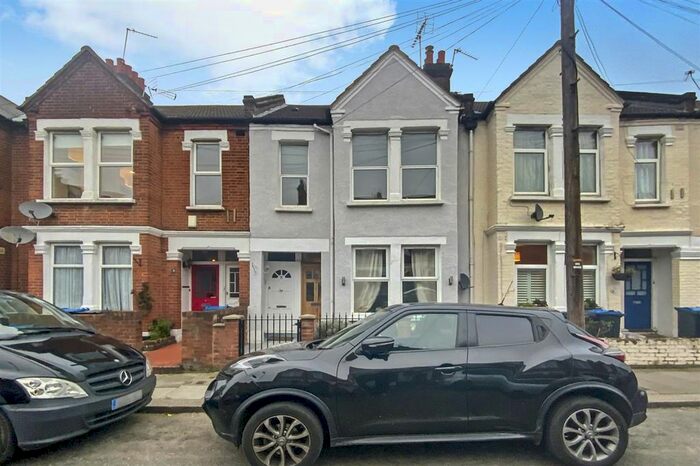 2 Bedroom Maisonette To Rent In Inglemere Road, Mitcham CR4