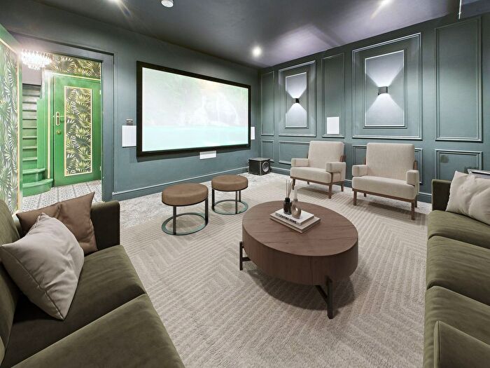 4 Bedroom Semi Detached House For Sale In Donnington Road, London, NW10