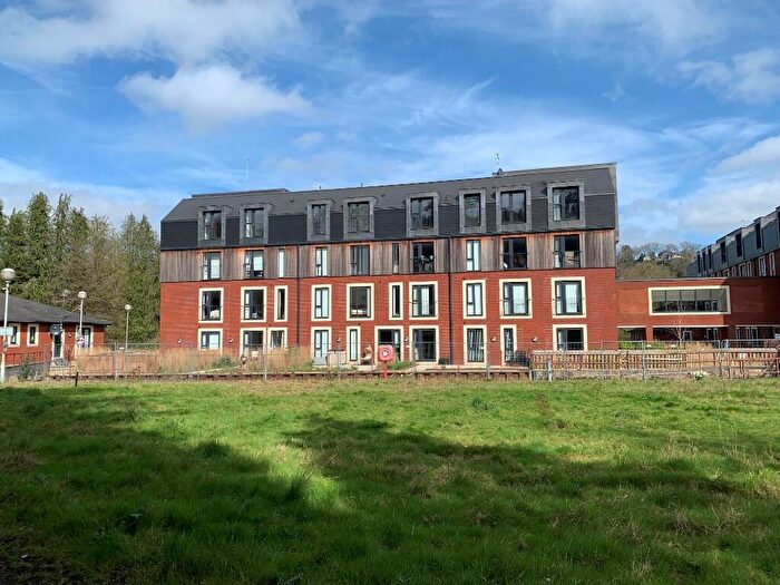 2 Bedroom Flat To Rent In Thackeray Lane, Godalming, Surrey, GU7