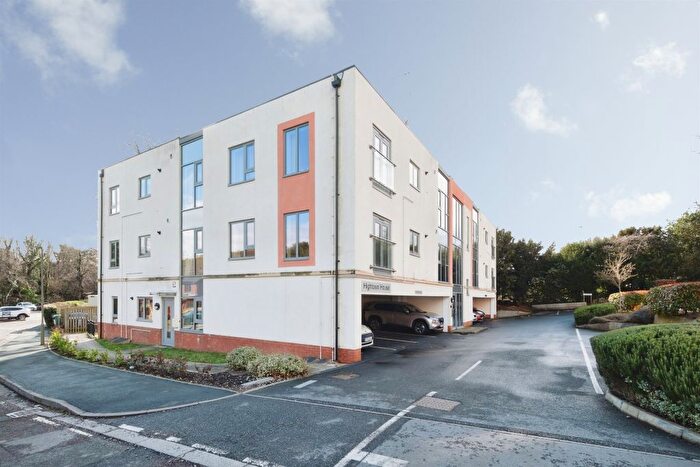 2 Bedroom Property For Sale In Hightown Gardens, Banbury, OX16