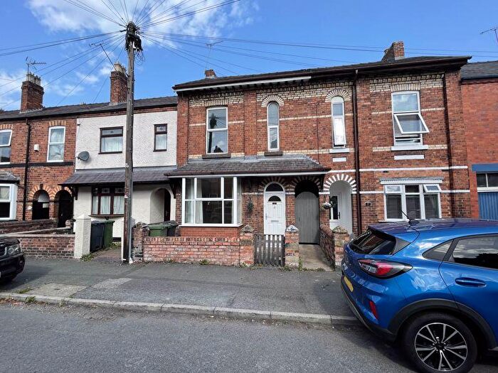 3 Bedroom Terraced House For Sale In Cunliffe Street, Rhosddu, Wrexham, LL11
