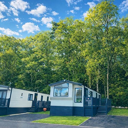 2 Bedroom Caravan For Sale In Caton, Lancaster, LA2