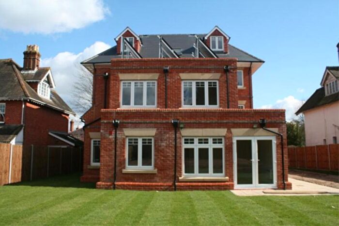 1 Bedroom Apartment To Rent In Woking, Surrey, GU22