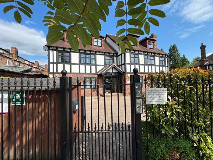 2 Bedroom Flat To Rent In B West Way, Petts Wood, Orpington, BR5