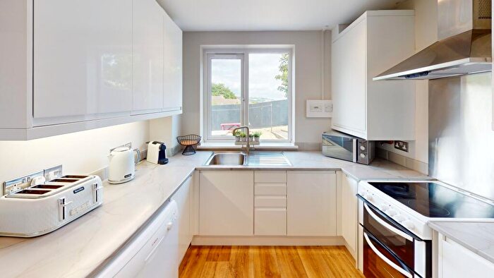 6 Bedroom House To Rent In Wedgwood Road, Whiteway, Bath, BA2